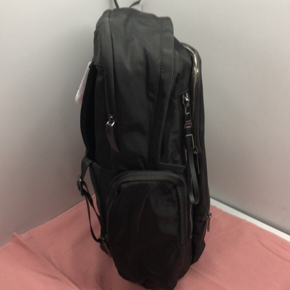 🔥Tumi Voyageur Nylon Backpack | Women's Commuter Bag - Picture 6 of 6